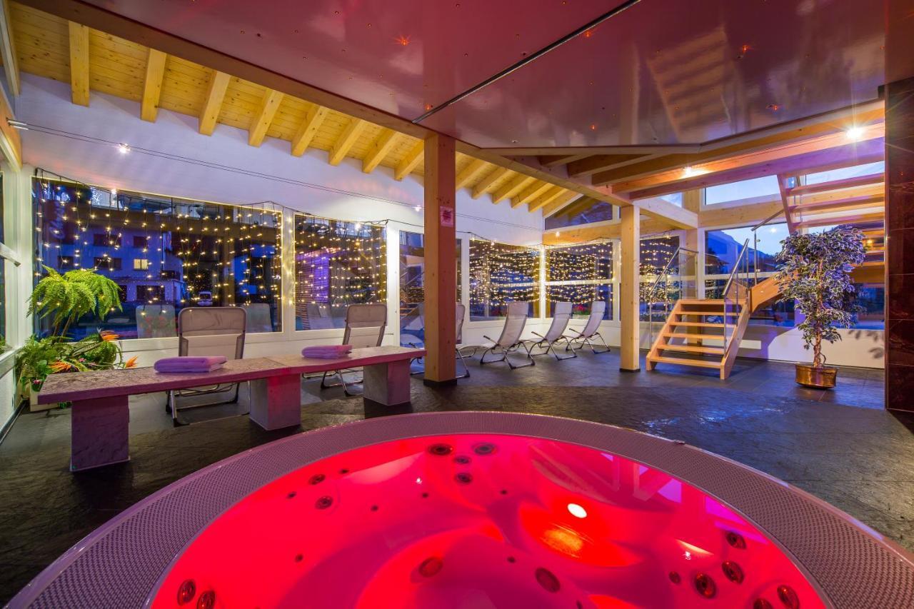 סאס-אלמאגל Wellness- Und Schneesporthotel Christiania מראה חיצוני תמונה